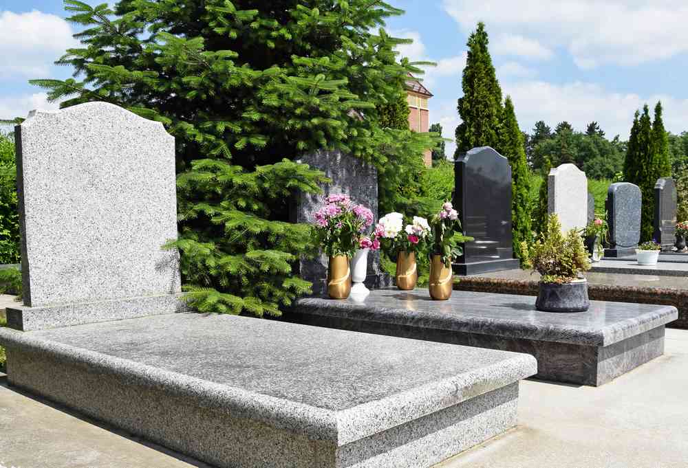 Pierre Tombale En Granit Pompes Funèbres Marbrerie Nillia 